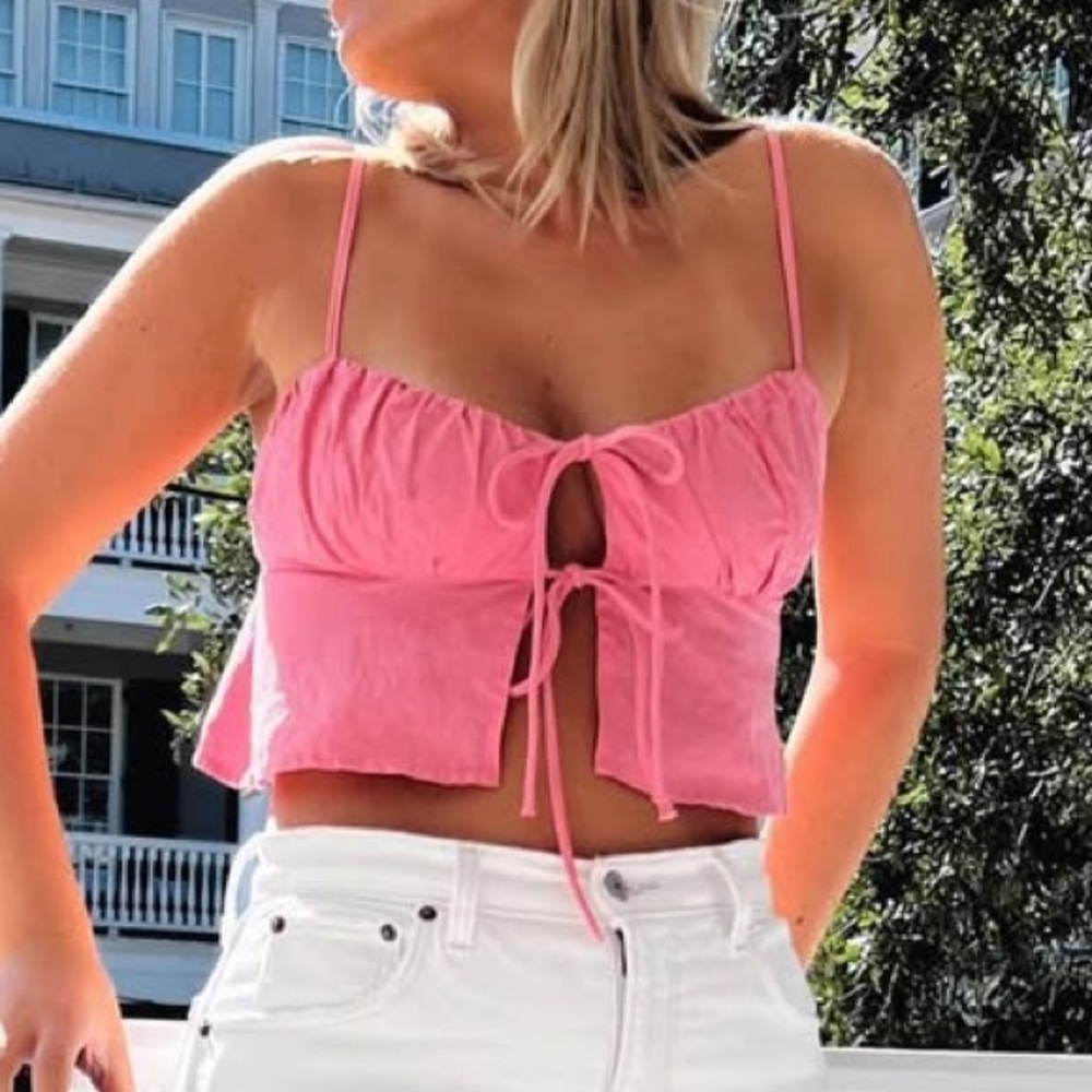 Pink tank with bows